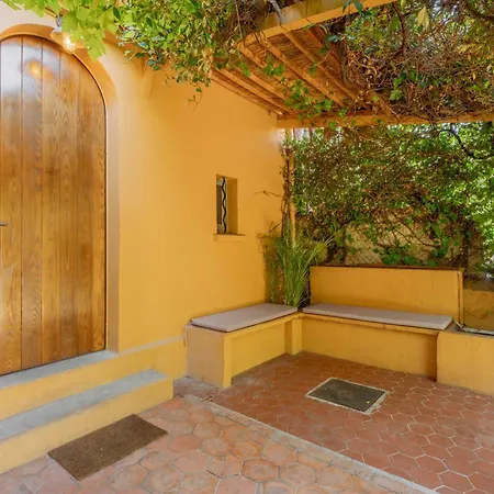 A C With Garden, 4bdr Sleeps 7 -