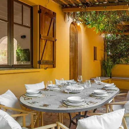 A C With Garden, 4bdr Sleeps 7 - Appartamento Saint-Tropez