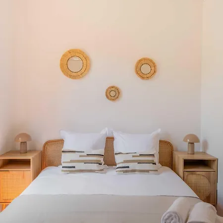 A C With Garden, 4bdr Sleeps 7 - Appartamento