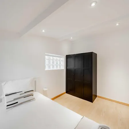 A C With Garden, 4bdr Sleeps 7 - Appartamento