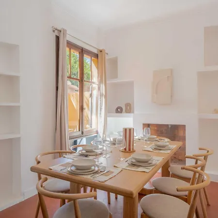 A C With Garden, 4bdr Sleeps 7 - Appartamento